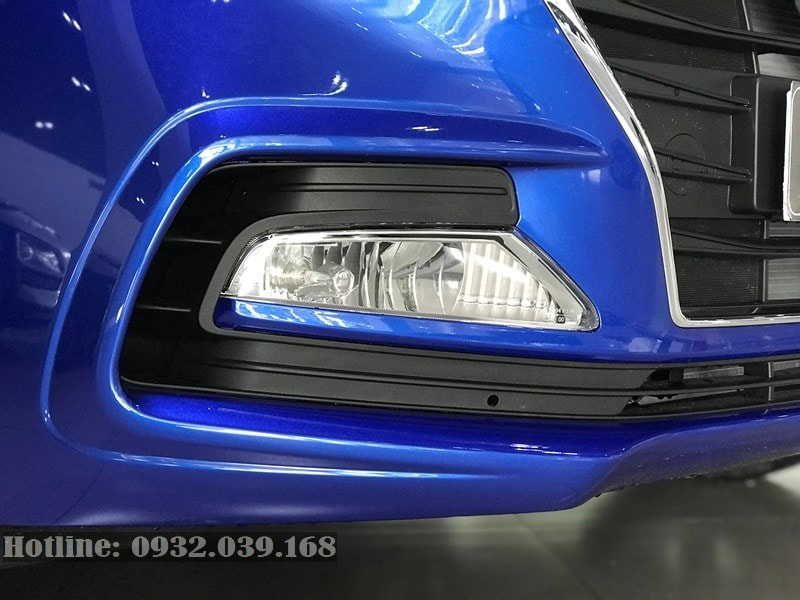 Hyundai Grand i10 sedan 4 cửa màu xanh
