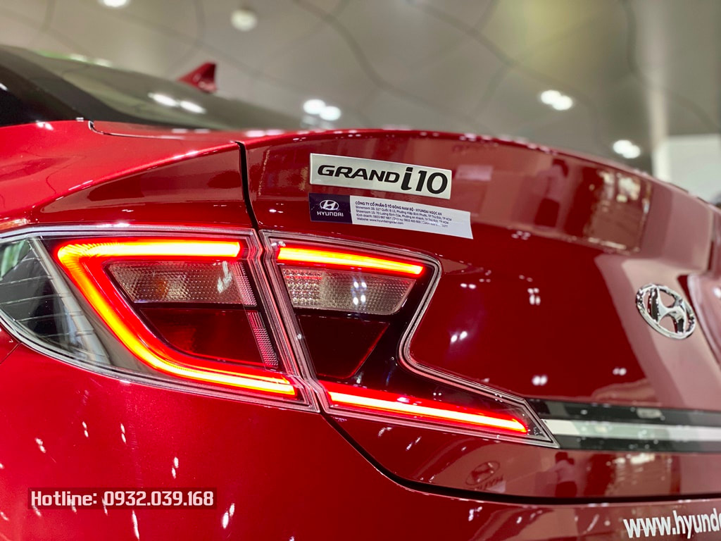 Cụm đèn hậu Hyundai i10 sedan đuôi dài 2022