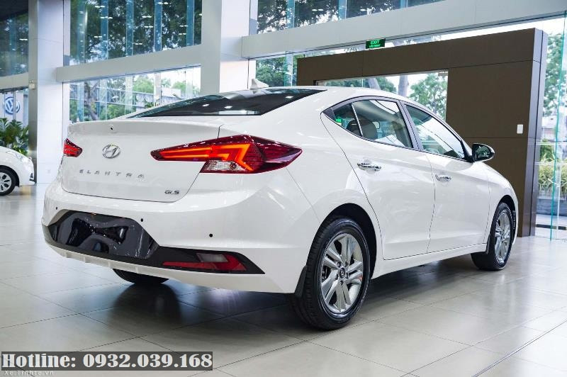 giá lăn bánh xe Hyundai Elantra 2019 bản 1.6 số tự động