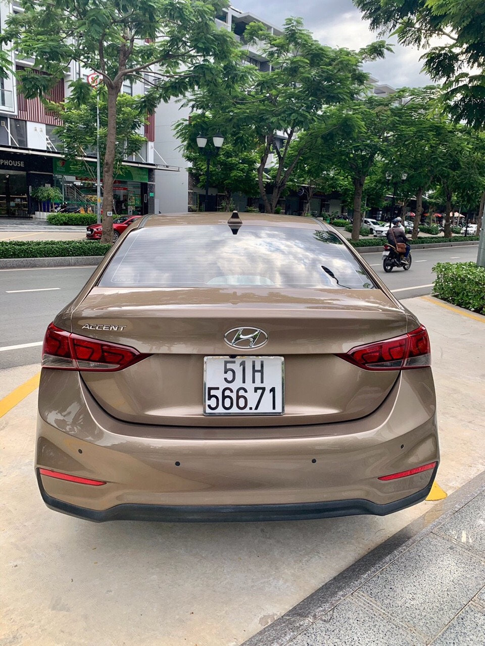 Xe cũ Hyundai Accent số sàn 2019 màu Vàng Cát