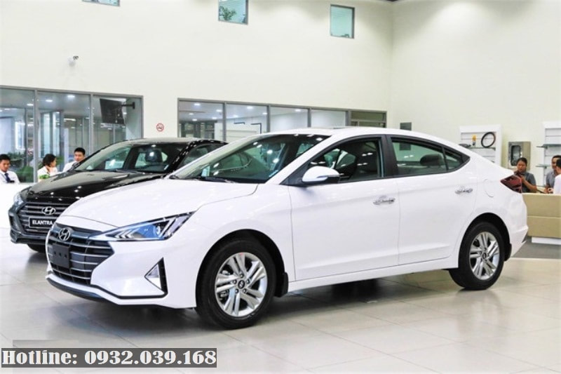 giá xe Hyundai Elantra 2019