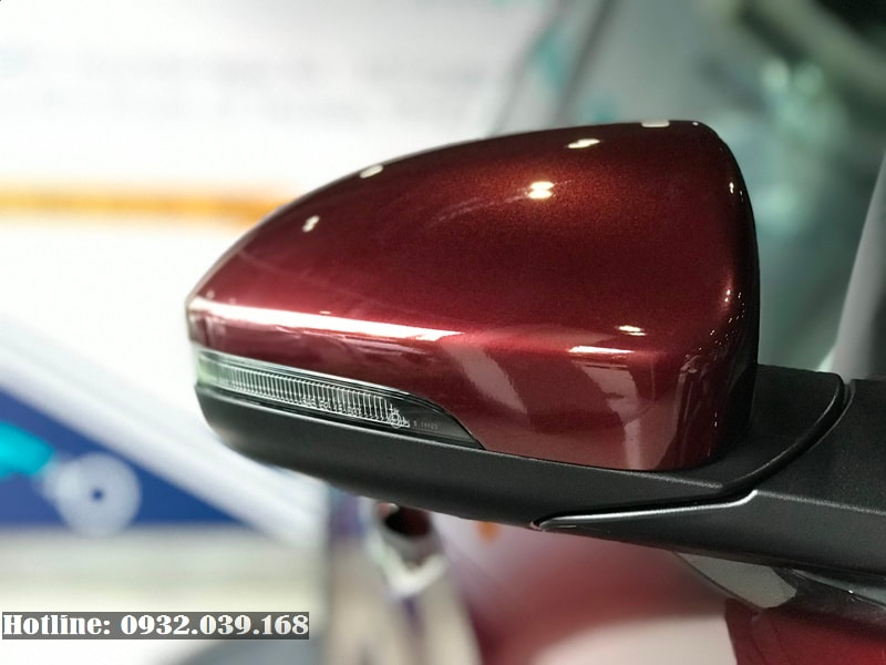 Gương chiếu hậu Hyundai Tucson 2020 bản đặc biệt màu đỏ