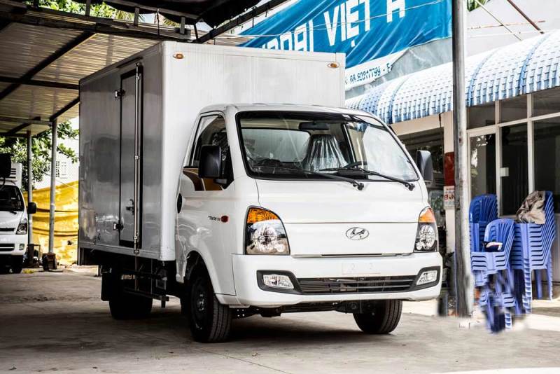 Ngoại thất xe tải Hyundai H150 thùng bảo ôn