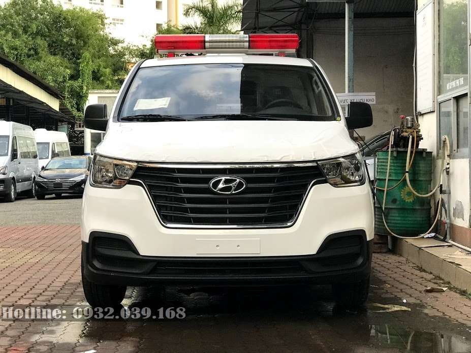 Xe cứu thương Hyundai Starex máy dầu 2021