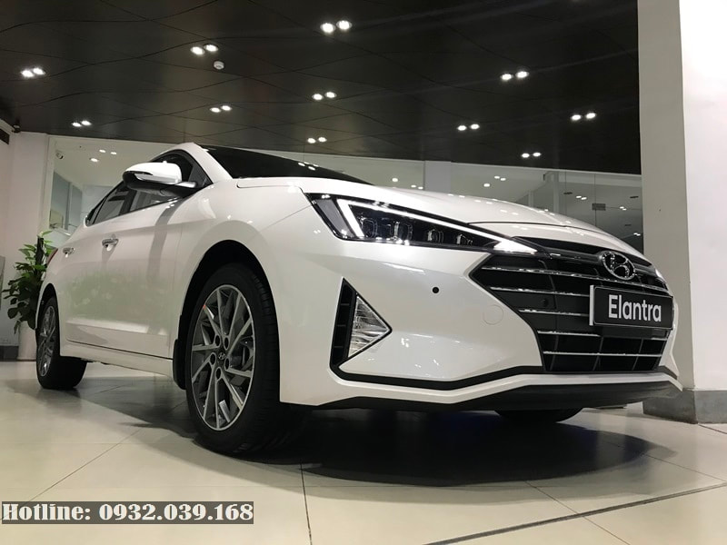 Hyundai Elantra 2020 màu trắng