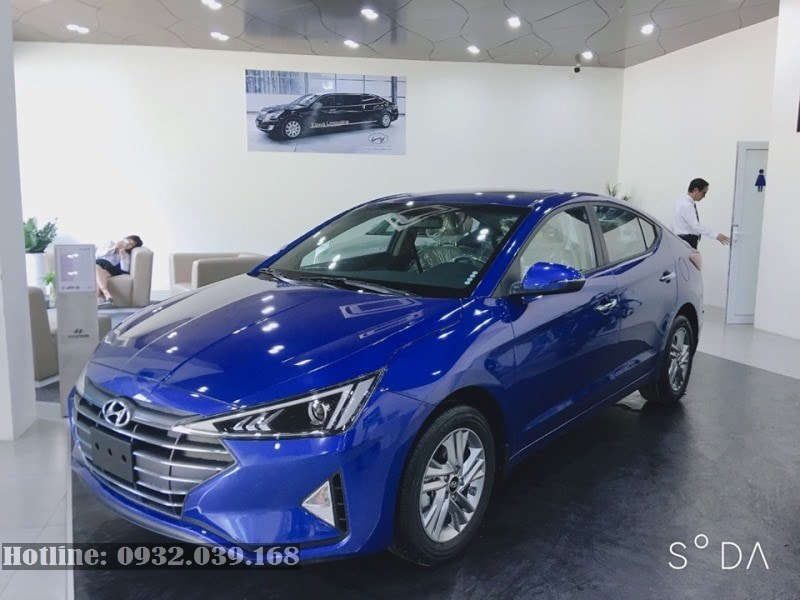 Hyundai elantra 2020 số tự động màu xanh dương