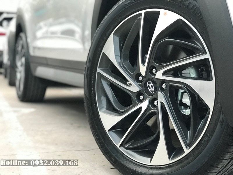 Lazang 19 inch trên Hyundai 2019 2020 màu Bạc