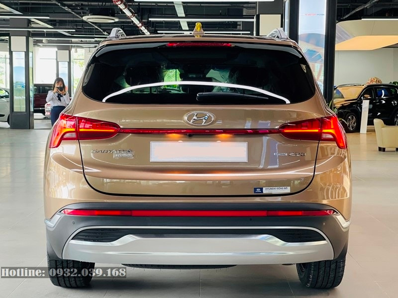 Xe Hyundai SantaFe 2021 bản nâng cấp màu vàng cát