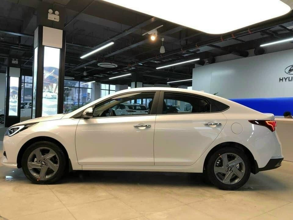 Hyundai Accent 2021 bản đặc biệt màu trắng